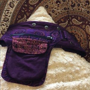 Jayli fanny pack💜